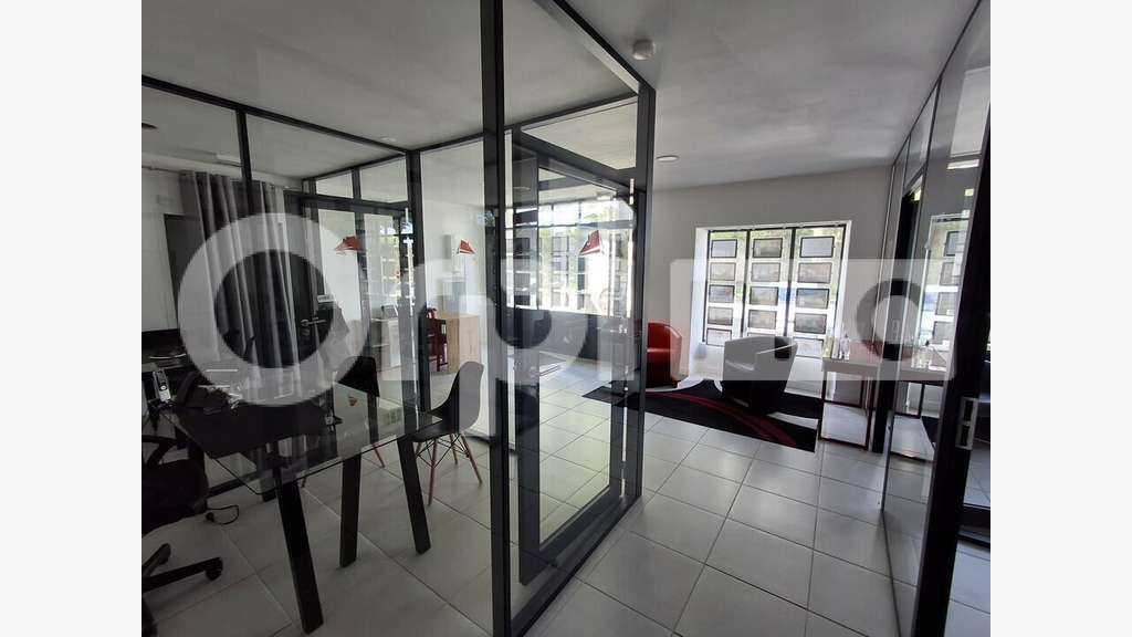 A louer local commercial de 87m² à Guérande