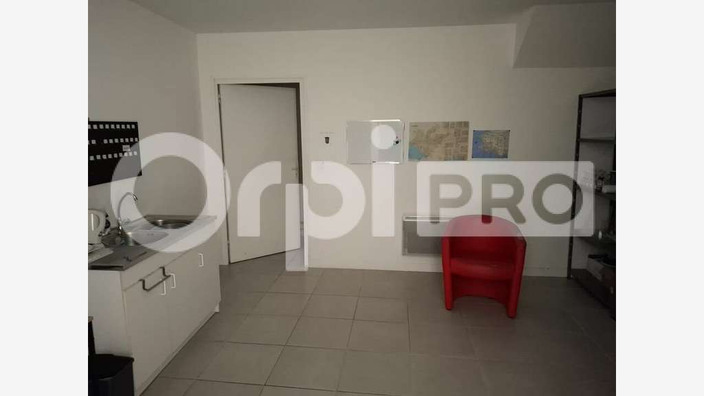 A louer local commercial de 87m² à Guérande