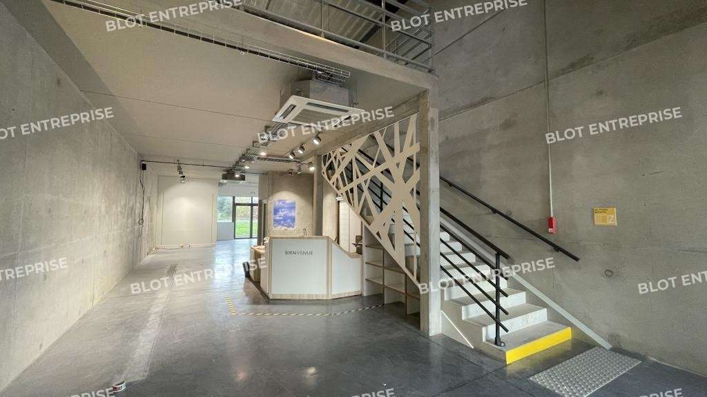 A louer locaux 179m² Guérande ZAC Villejames