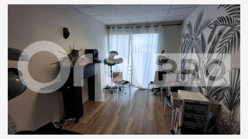 A louer local commercial 81m² à Guérande