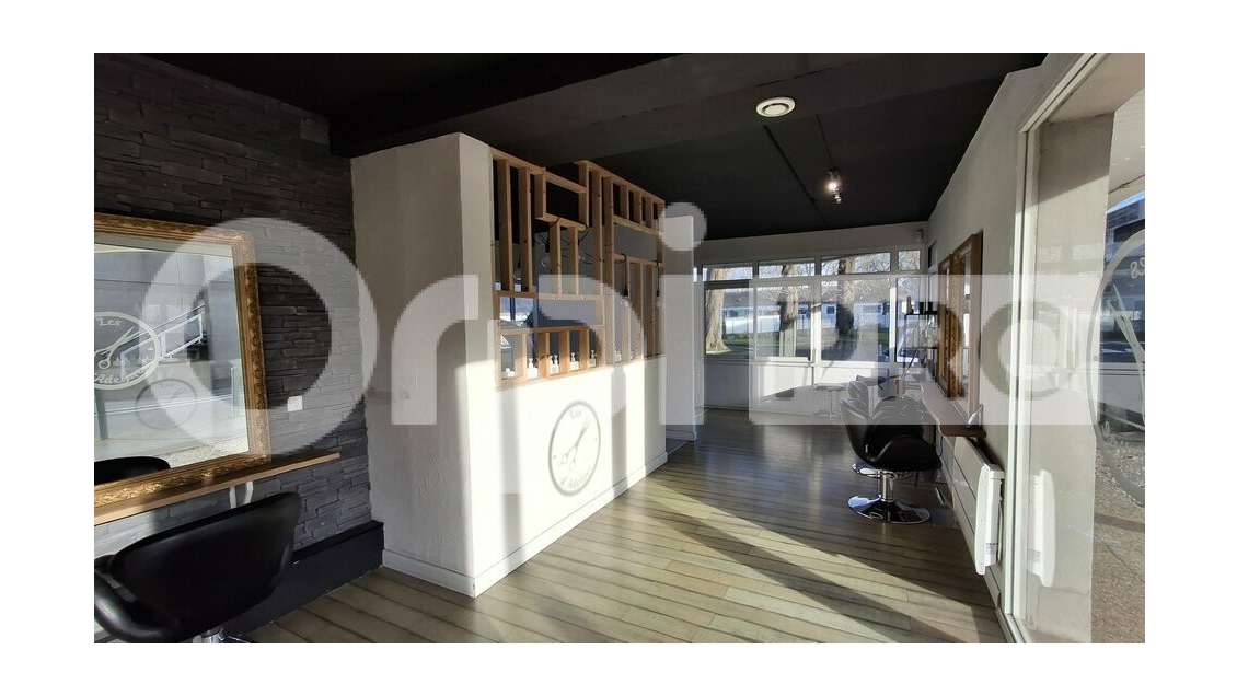 A louer local commercial 81m² à Guérande