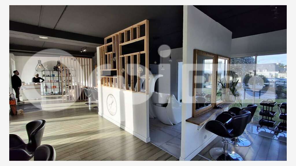 A louer local commercial 81m² à Guérande