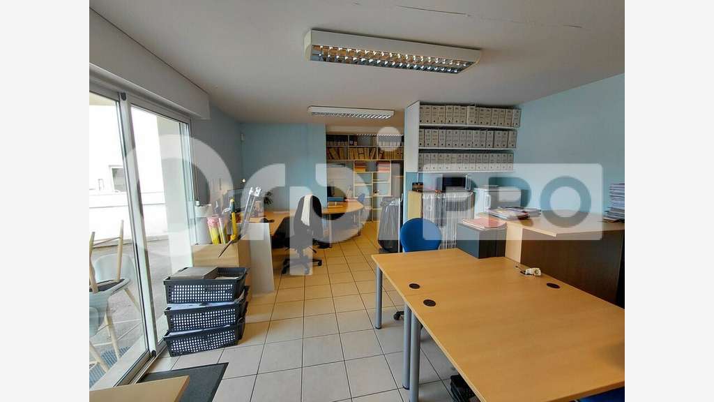 A Louer local commercial de 92m² à Guérande
