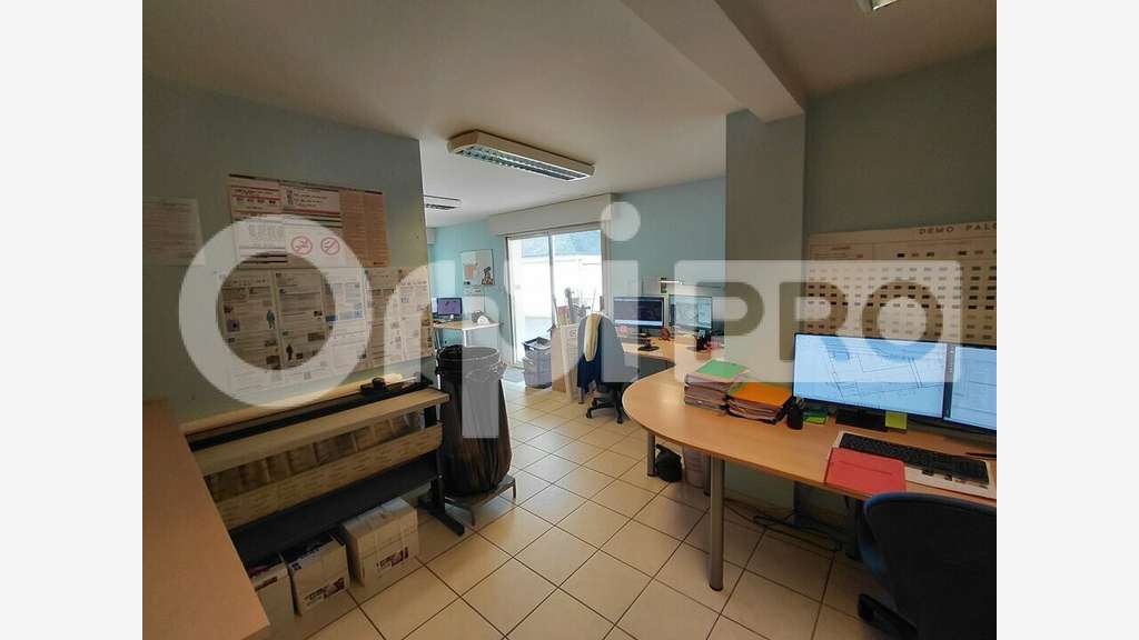 A Louer local commercial de 92m² à Guérande