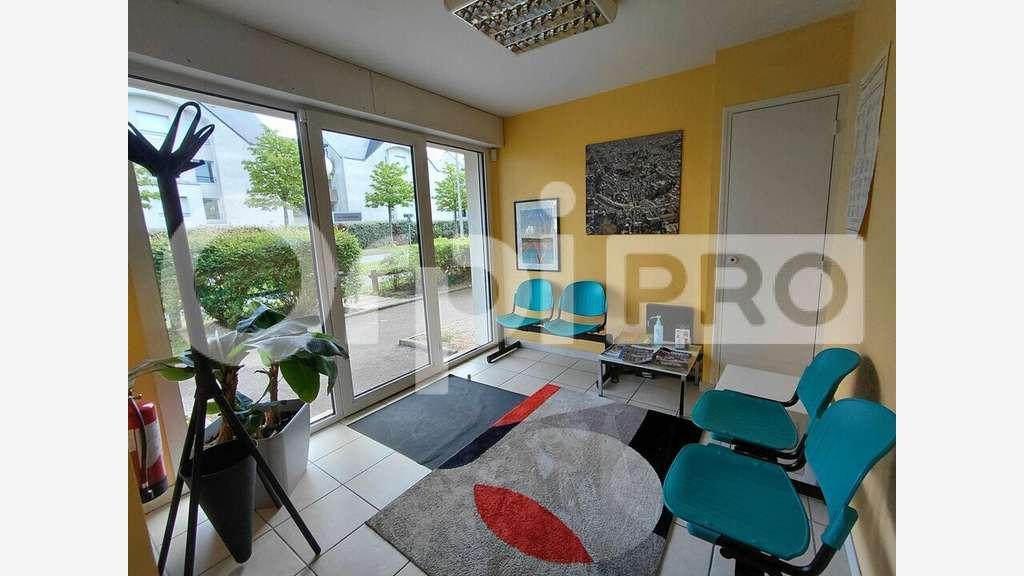 A Louer local commercial de 92m² à Guérande