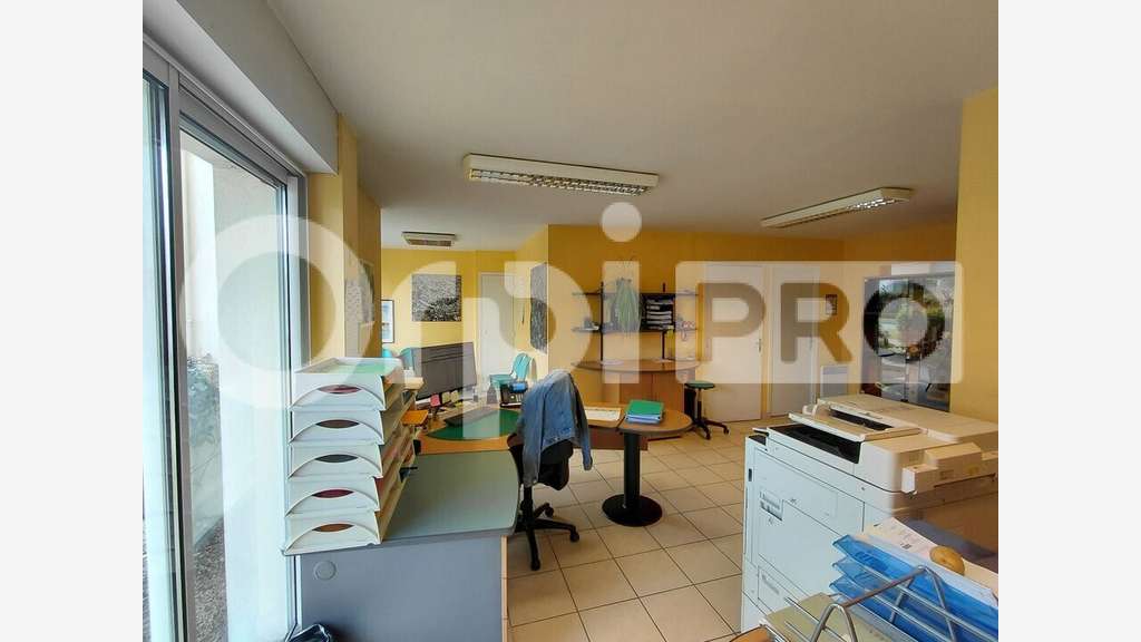A Louer local commercial de 92m² à Guérande