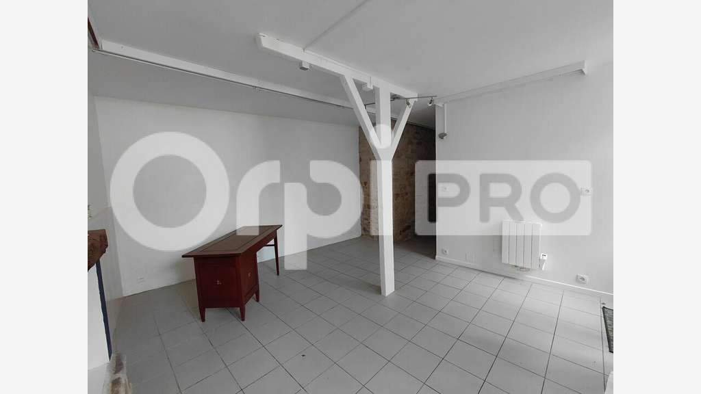 Local commercial 45m² à louer à Guérande centre