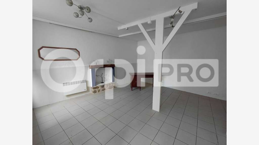 Local commercial 45m² à louer à Guérande centre