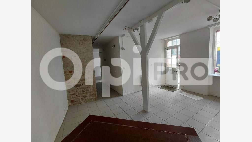 Local commercial 45m² à louer à Guérande centre
