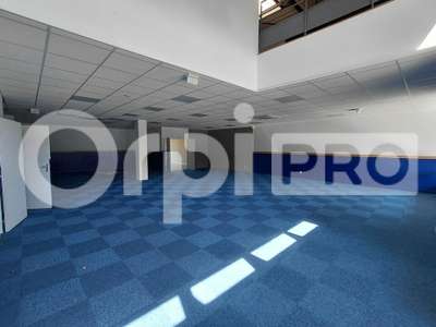 A Louer local commercial 428m² Guérande Villejames