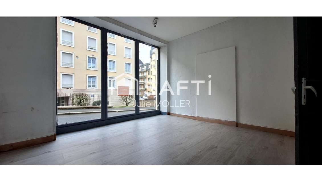 A louer local commercial 75m² proche lycée Bourdan