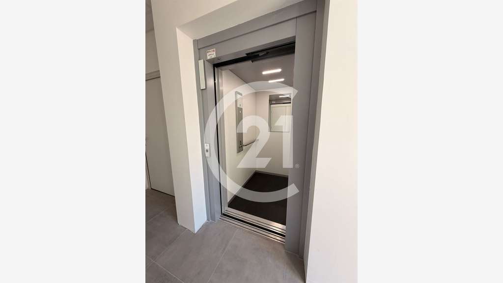 A louer plateau de bureaux ZA Guilherand-Granges  
