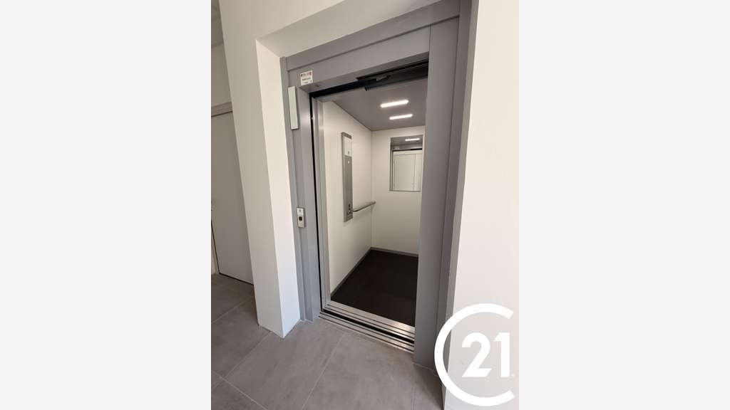 A louer plateau de bureaux ZA Guilherand-Granges  