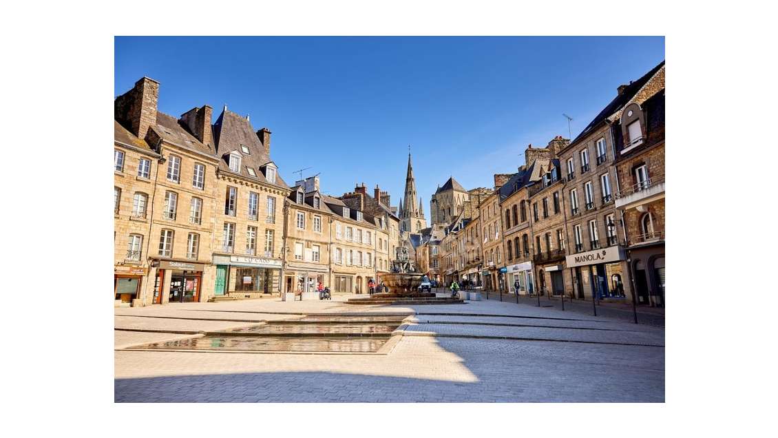 Local 80m² Empl n°1 Guingamp  Place du Centre 