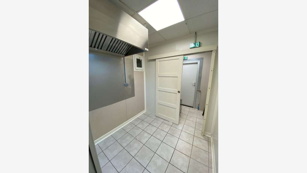 A louer local commercial 144m² au Sud de Nantes
