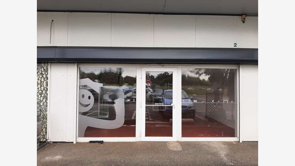 A saisir très beau local 127m² à louer Nantes Sud