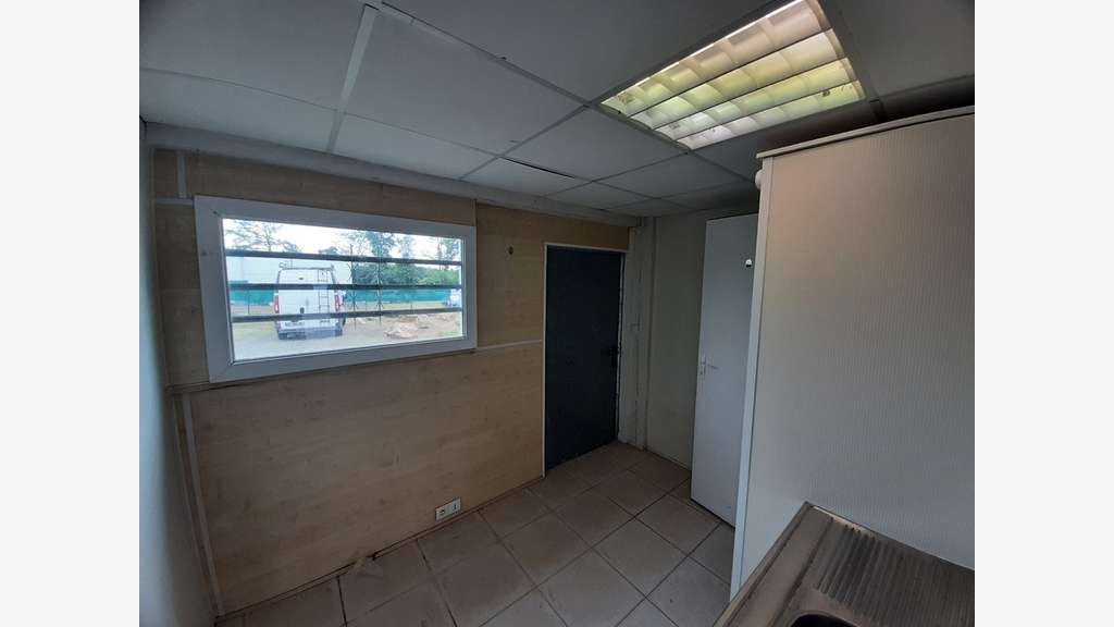 A saisir très beau local 127m² à louer Nantes Sud