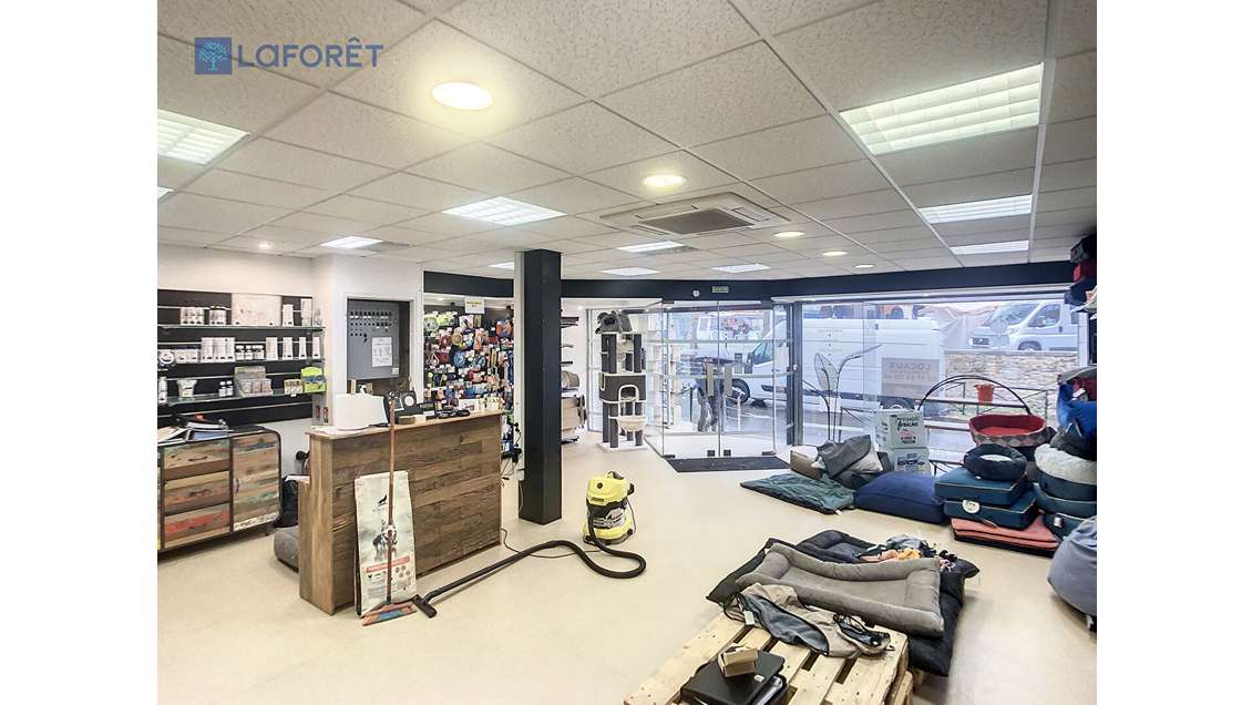 A louer local commercial 126m² à Hennebont