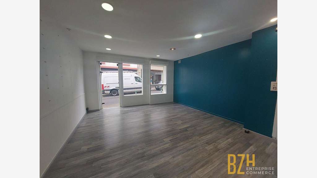A LOUER - LOCAL COMMERCIAL 50 m² - HENNEBONT