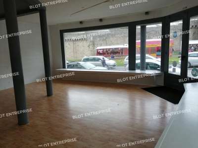 À LOUER - LOCAL COMMERCIAL 60 m² - HENNEBONT