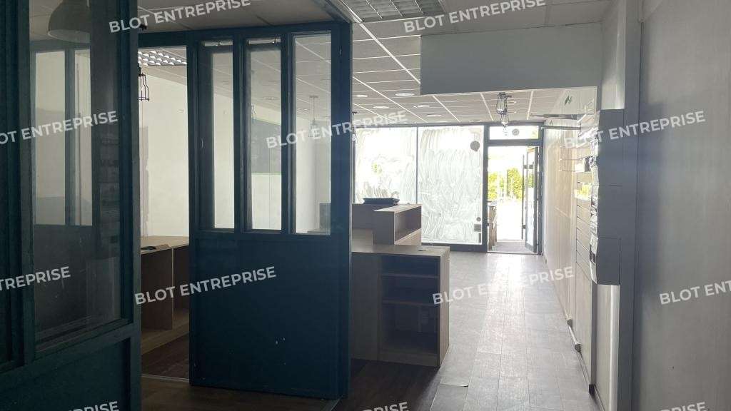 A louer locaux commerciaux de 78m² à Herbignac
