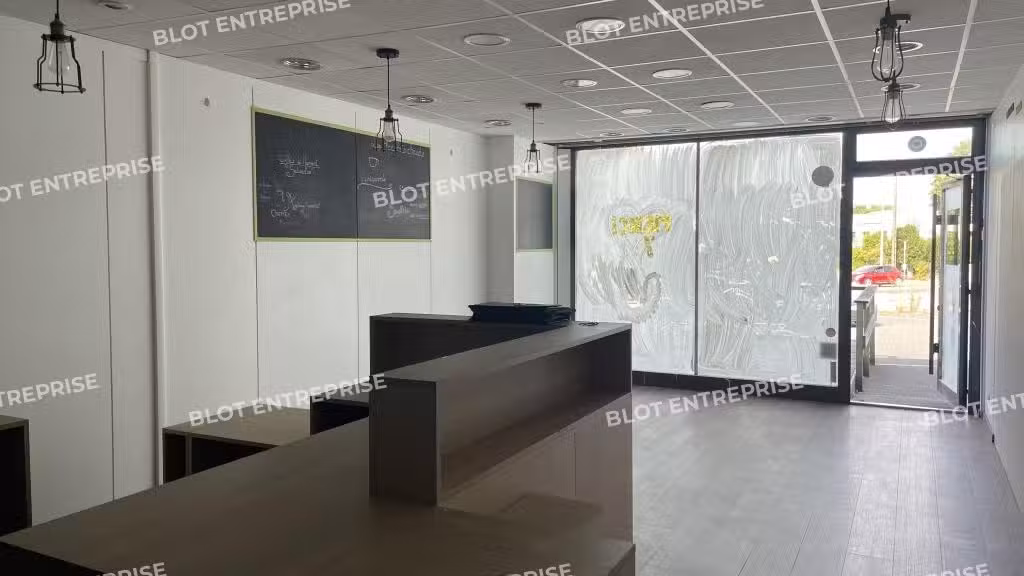A louer locaux commerciaux de 78m² à Herbignac