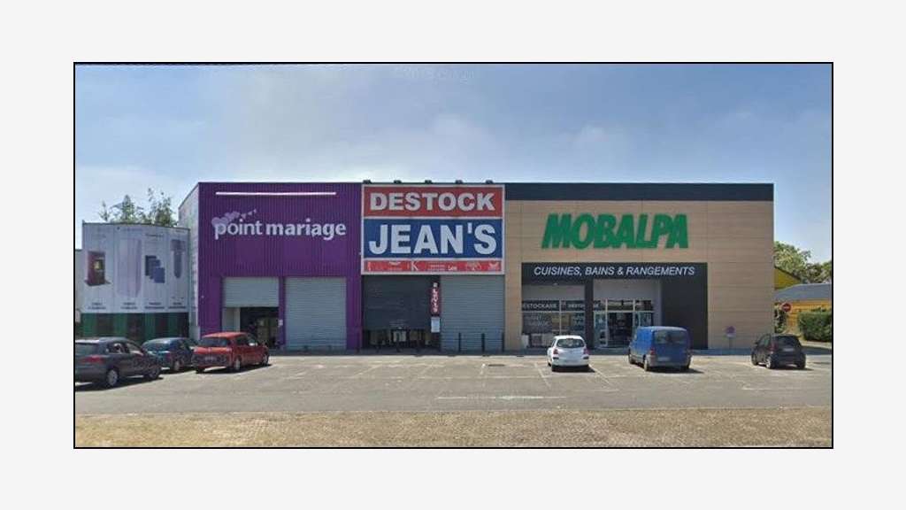 Local commercial 1500m² à louer en zc à Herblay