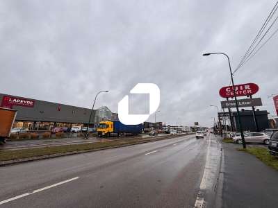 A louer Local commercial 1500m² Herblay