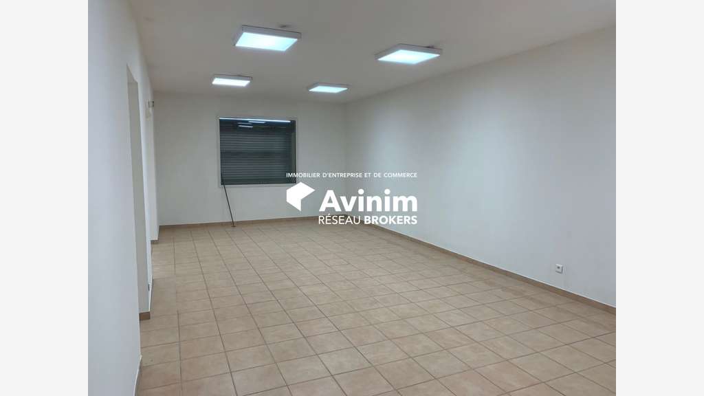 LOCAL COMMERCIAL D’ENVIRON 100 M² – HÉRÉPIAN (34)