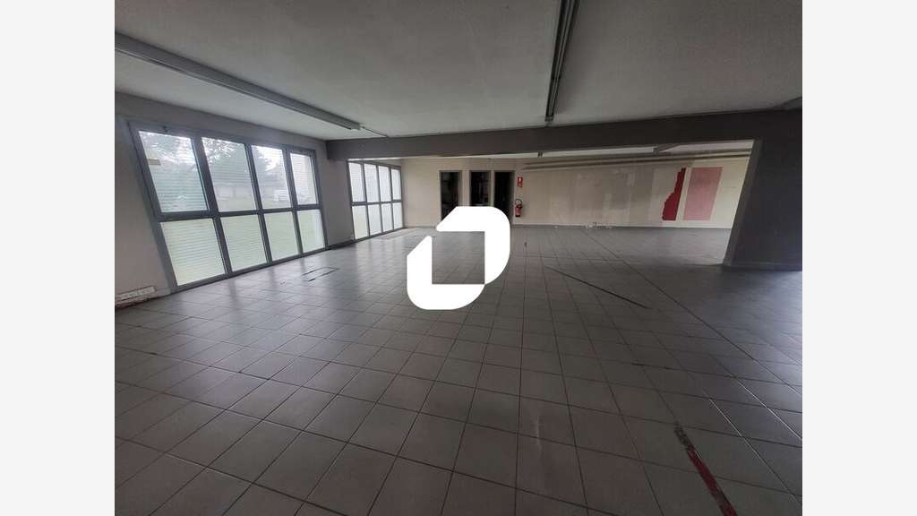 A louer Local commercial 429m² Houilles