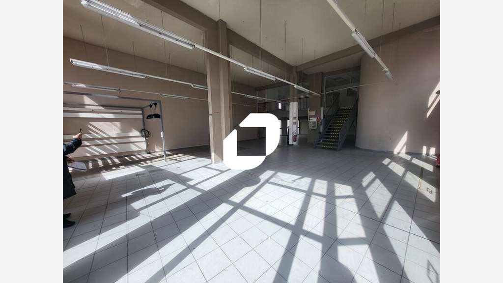 A louer Local commercial 429m² Houilles