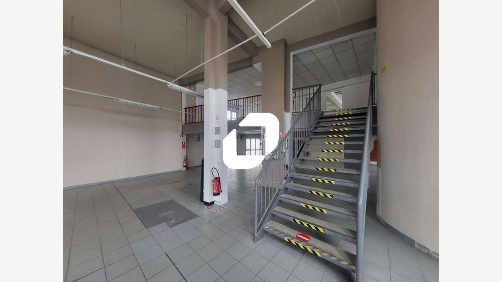 A louer Local commercial 429m² Houilles