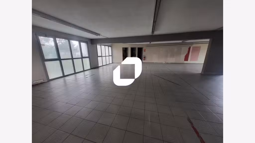 A louer Local commercial 429m² Houilles