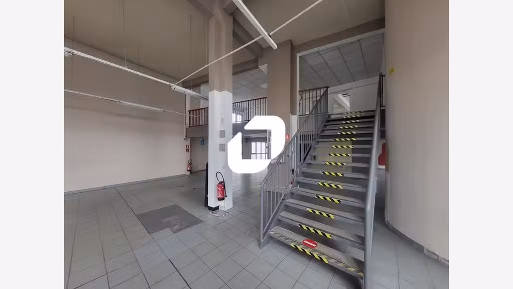 A louer Local commercial 429m² Houilles