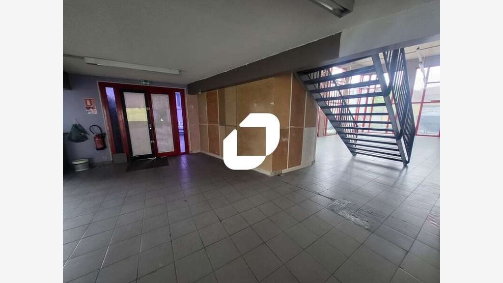 A louer Local commercial 429m² Houilles