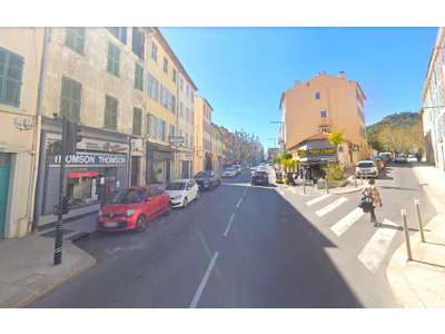 Location Locaux commerciaux - Boutiques à Hyères