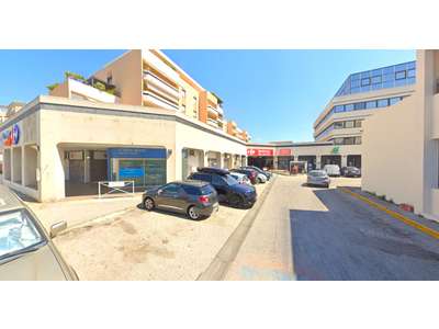 Location Locaux commerciaux - Boutiques à Hyères