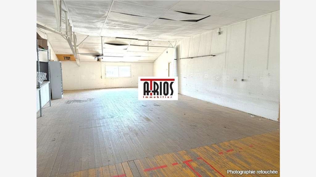 A louer local commercial 840m² za St Martin Hyères