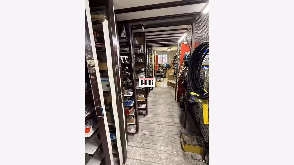 A louer local commercial 840m² za St Martin Hyères