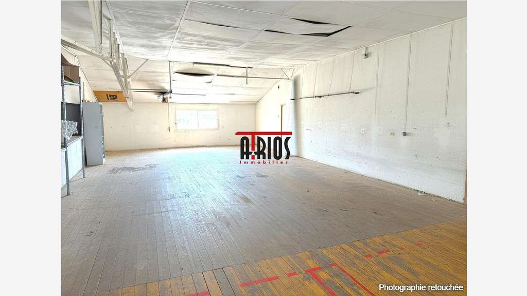 LOCAL COMMERCIAL 840 M²