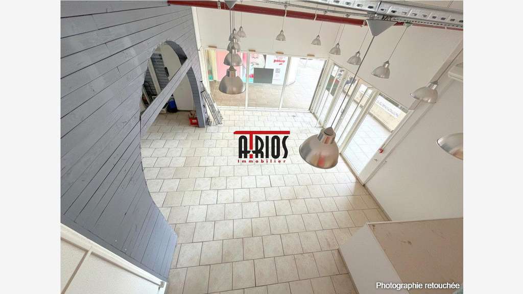 LOCAL COMMERCIAL GALERIE MARCHANDE DE 114m²