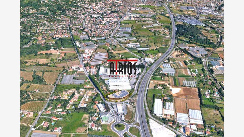 LOCAL COMMERCIAL DE 177,28m² NEUF EN RDC