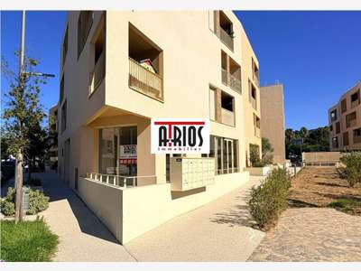 Loue locaux commerciaux 101.82m² + 150.22m² Hyères