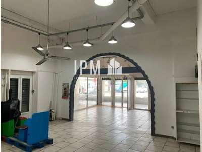 Location Locaux commerciaux - Boutiques à Hyères
