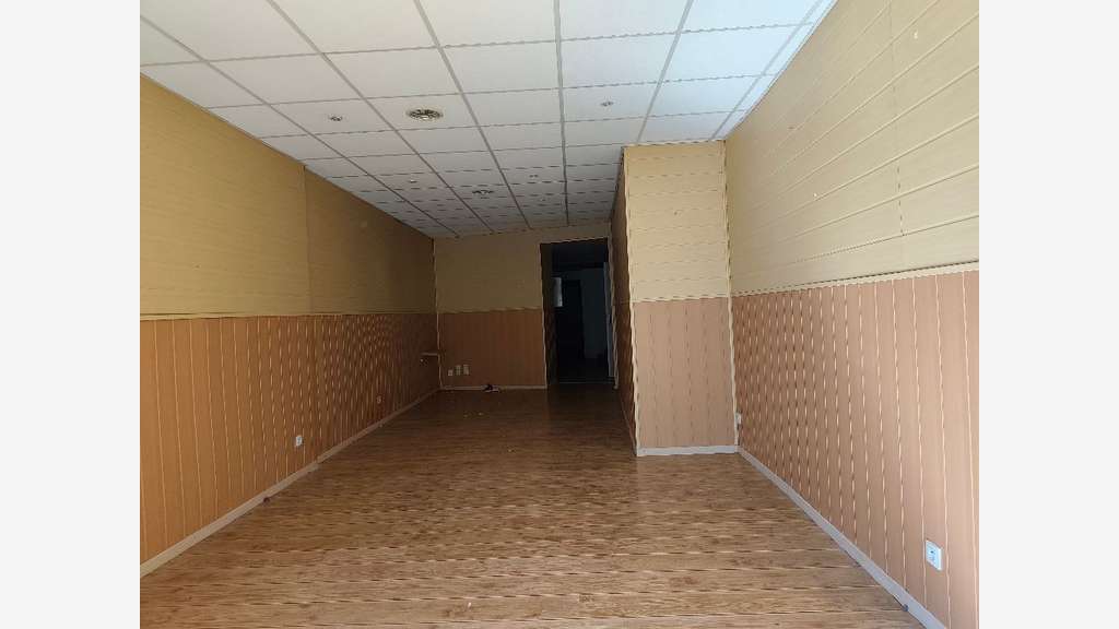 Local commercial 54m² à louer à Issoire centre