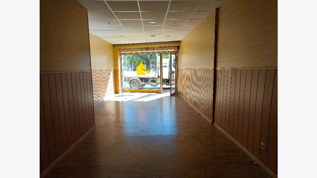 Local commercial 54m² à louer à Issoire centre