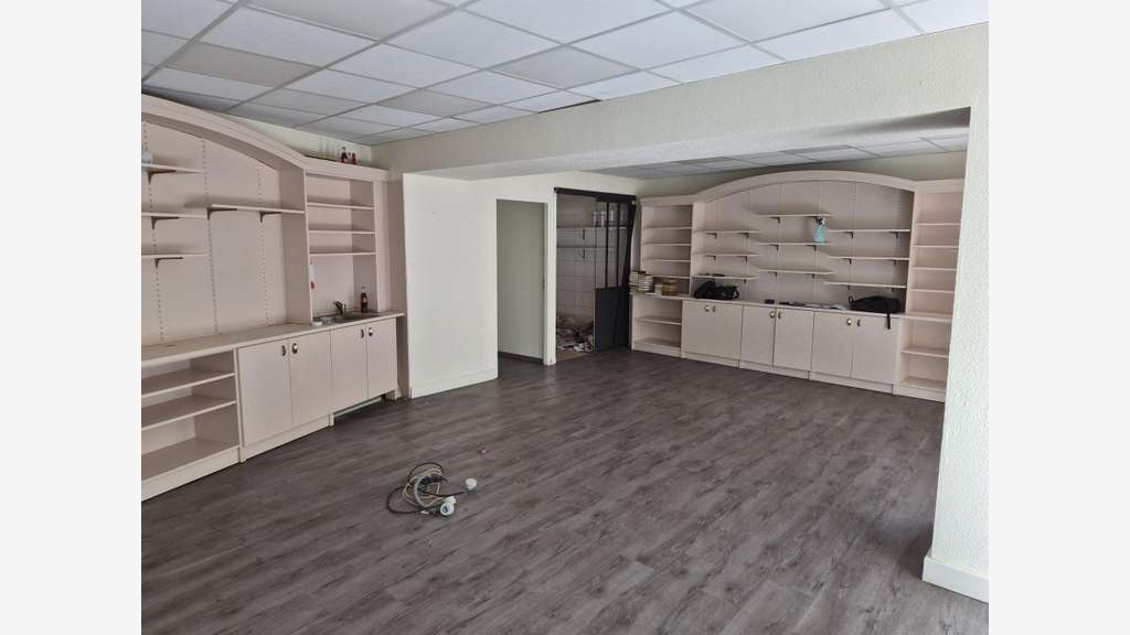 A louer local commercial 75m² Issoire centre ville