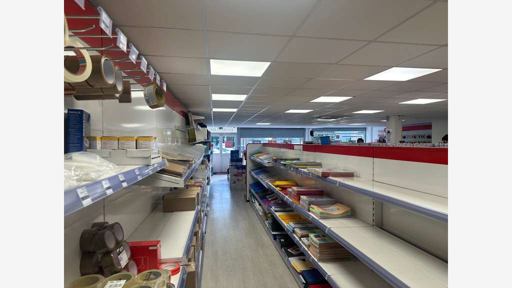 A louer local commercial 176m² ZAC d'Istres