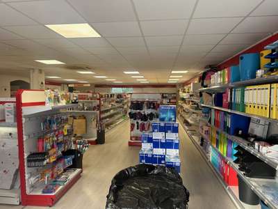 A louer local commercial 176m² ZAC d'Istres