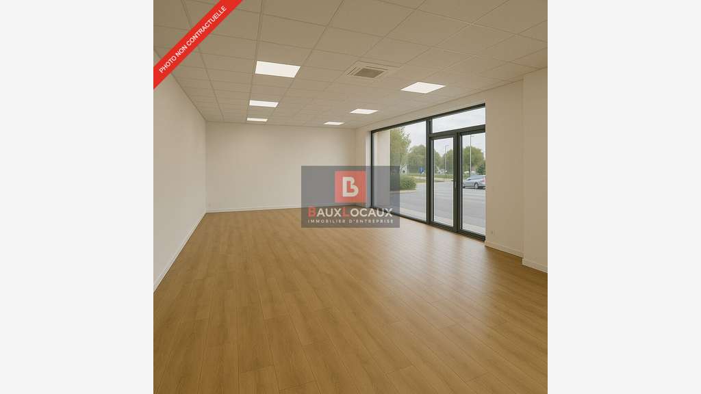 Location local commercial 177m² à Istres zone com.